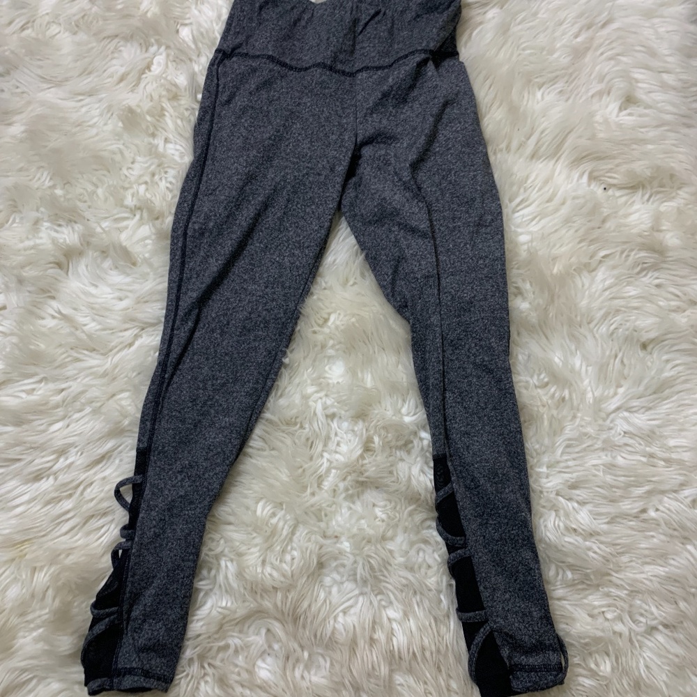 Grey gym leggings